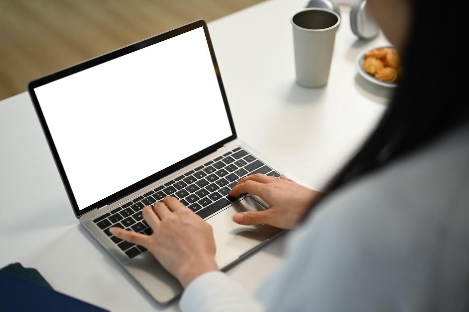 オンラインで学べるネイルスクールの仕組み