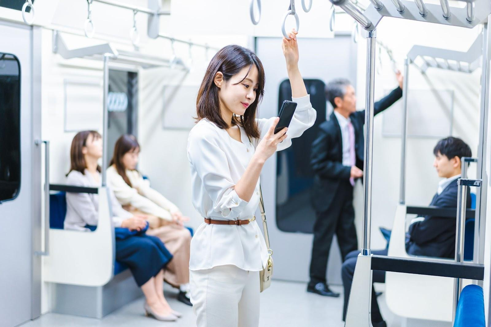 ネイルスクールの夜間コースとは?