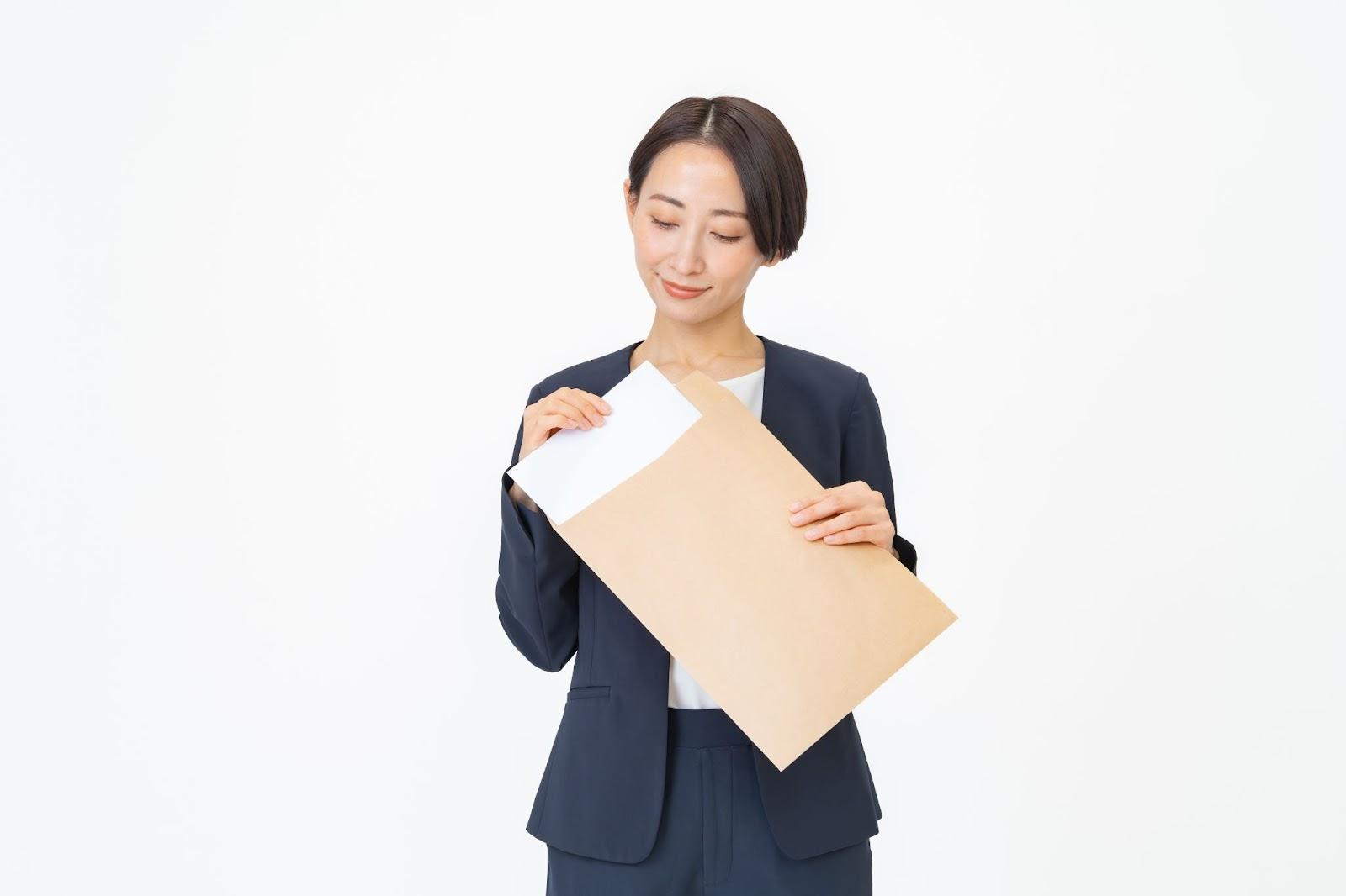 ネイルサロン開業時に必要な手続きと届出