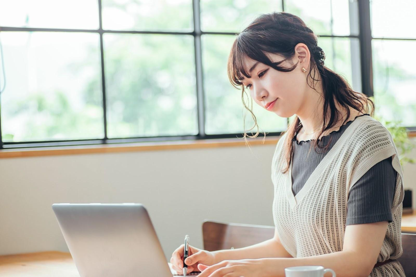 ネイル資格取得までの学習方法・コスト