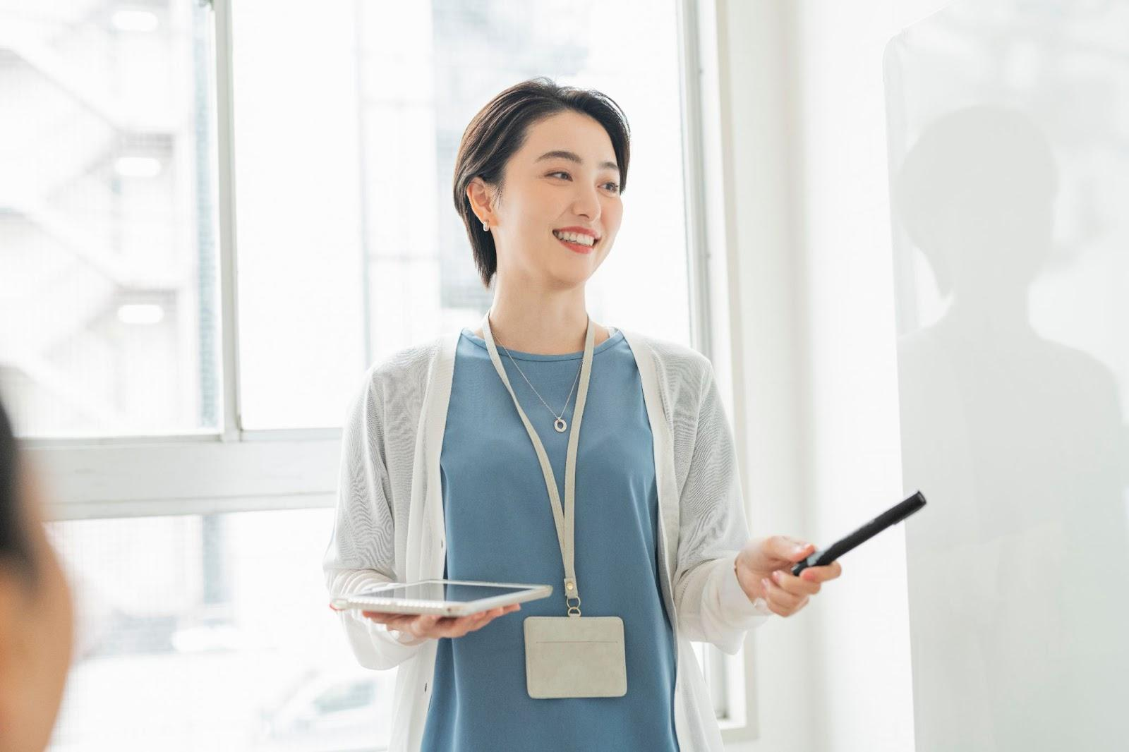 ネイル認定講師とは？